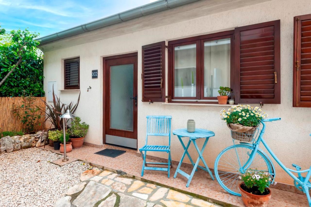 Villa B&B Marina & Parking Free 罗维尼 外观 照片