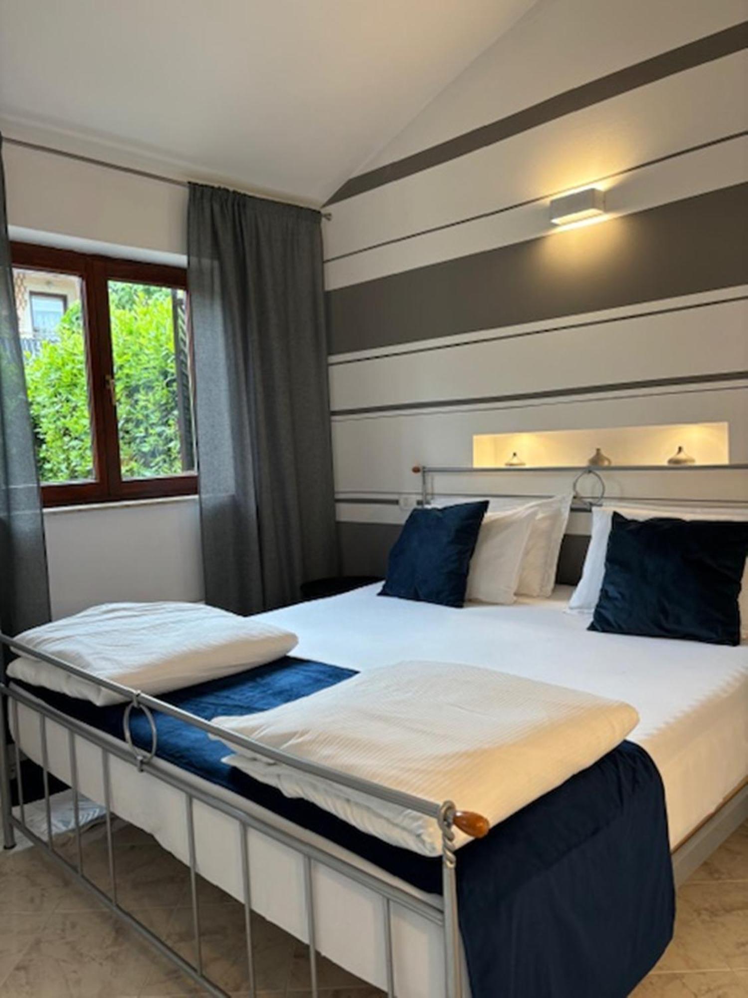 Villa B&B Marina & Parking Free 罗维尼 外观 照片